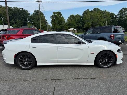 Used 2023 Dodge Charger Scat Pack w/ Plus Group RWD image 9