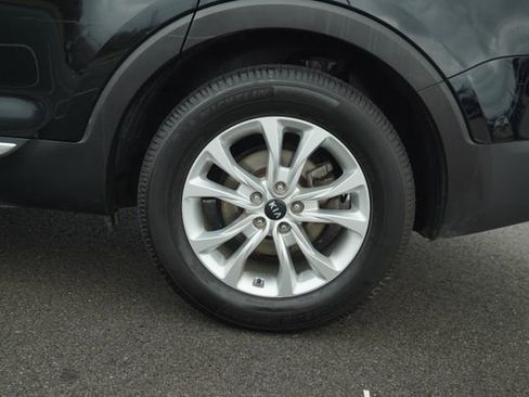 Used 2020 Kia Telluride LX image 39