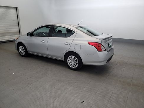 Used 2019 Nissan Versa SV FWD image 3