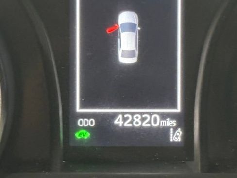 Used 2022 Toyota Camry SE FWD image 22