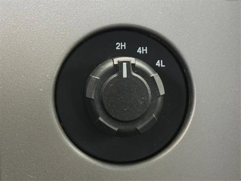 Used 2014 Ford F150 XLT image 18