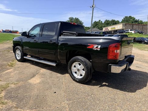 Used 2013 Chevrolet Silverado 1500 LTZ w/ LTZ Plus Package AWD/4WD image 3