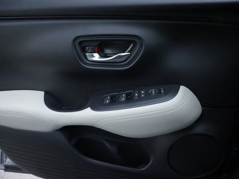 New 2025 Honda HR-V LX image 22