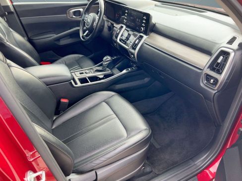 Used 2021 Kia Sorento EX w/ Panoramic Sunroof Package image 31