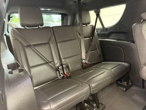 Used 2023 Chevrolet Suburban Z71 w/ Z71 Off-Road Package AWD/4WD image 33