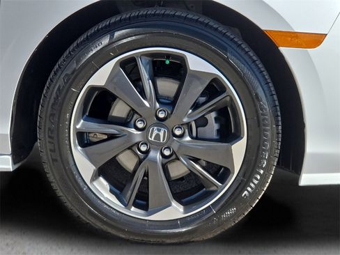 Used 2024 Honda Odyssey Elite image 11