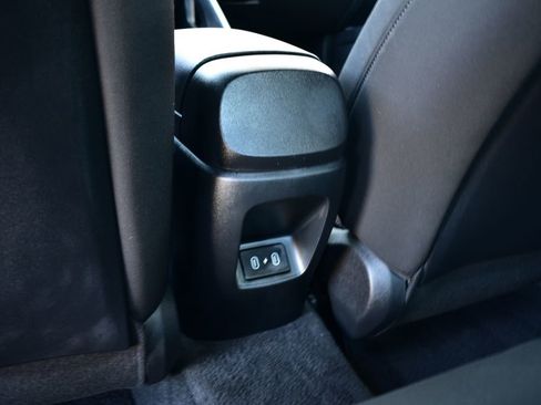 Used 2025 Hyundai Elantra Sport FWD image 21