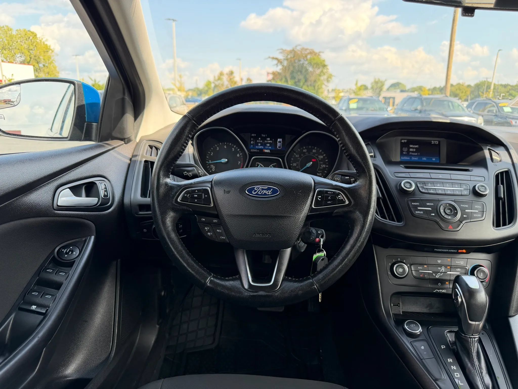 Used 2016 Ford Focus SE w/ SE Cold Weather Package FWD image 10