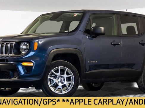 Used 2023 Jeep Renegade Latitude AWD/4WD image 2