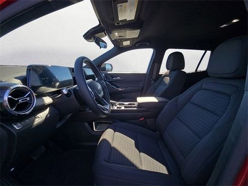 New 2026 Chevrolet Equinox LT image 9