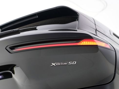 Used 2022 BMW iX xDrive50 w/ Premium Package image 64