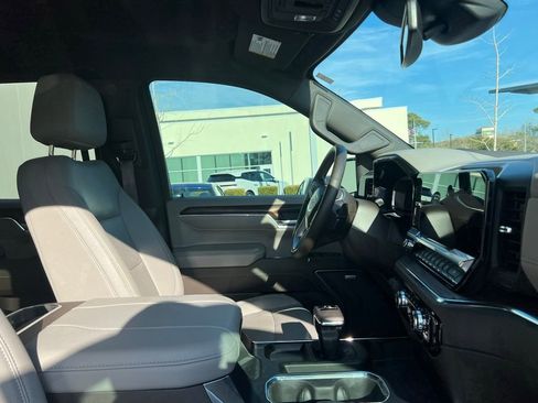 Used 2023 GMC Sierra 1500 SLT w/ SLT Premium Plus Package image 6