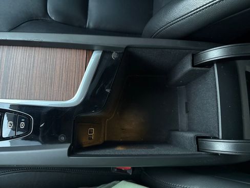 Used 2019 Volvo S60 T5 Momentum image 29