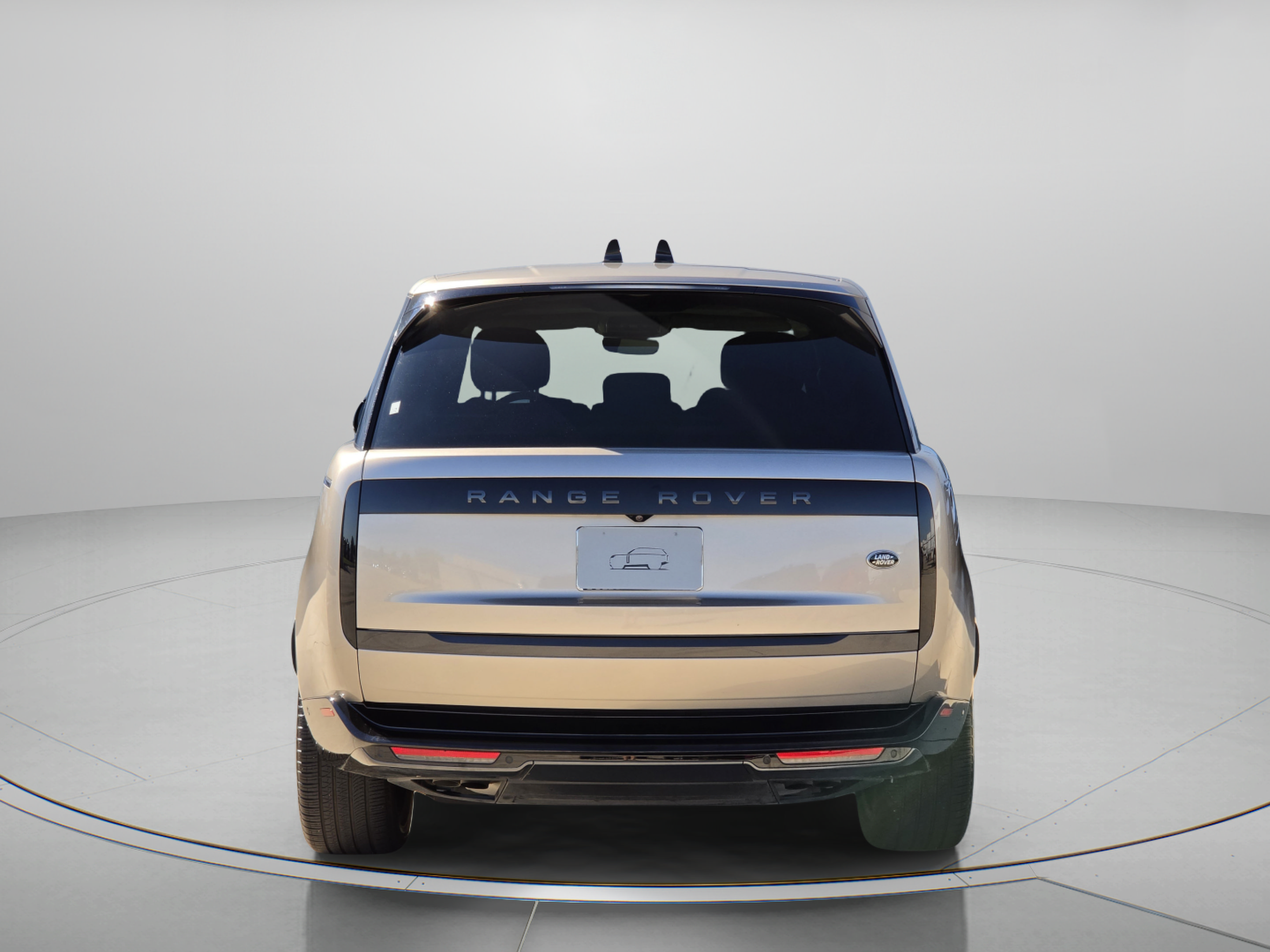Certified 2023 Land Rover Range Rover SE AWD/4WD image 4