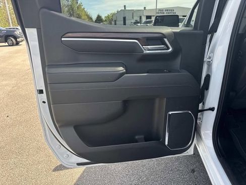 Used 2025 GMC Sierra 1500 SLT image 14