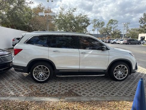 Used 2020 Honda Pilot Touring image 6