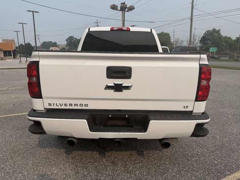 Used 2018 Chevrolet Silverado 1500 LT w/ LPO, Essentials Package AWD/4WD image 5