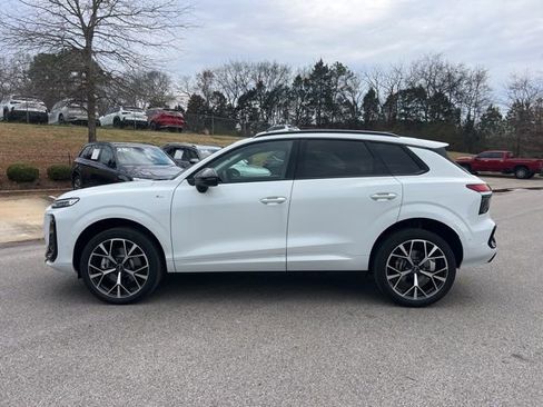 New 2026 Audi Q3 quattro 2.0T AWD/4WD image 4