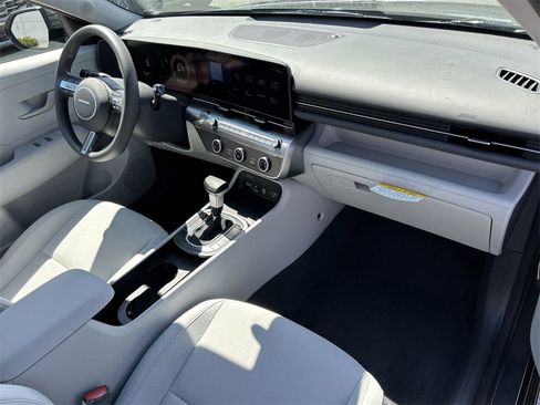 New 2026 Hyundai Kona SE image 18