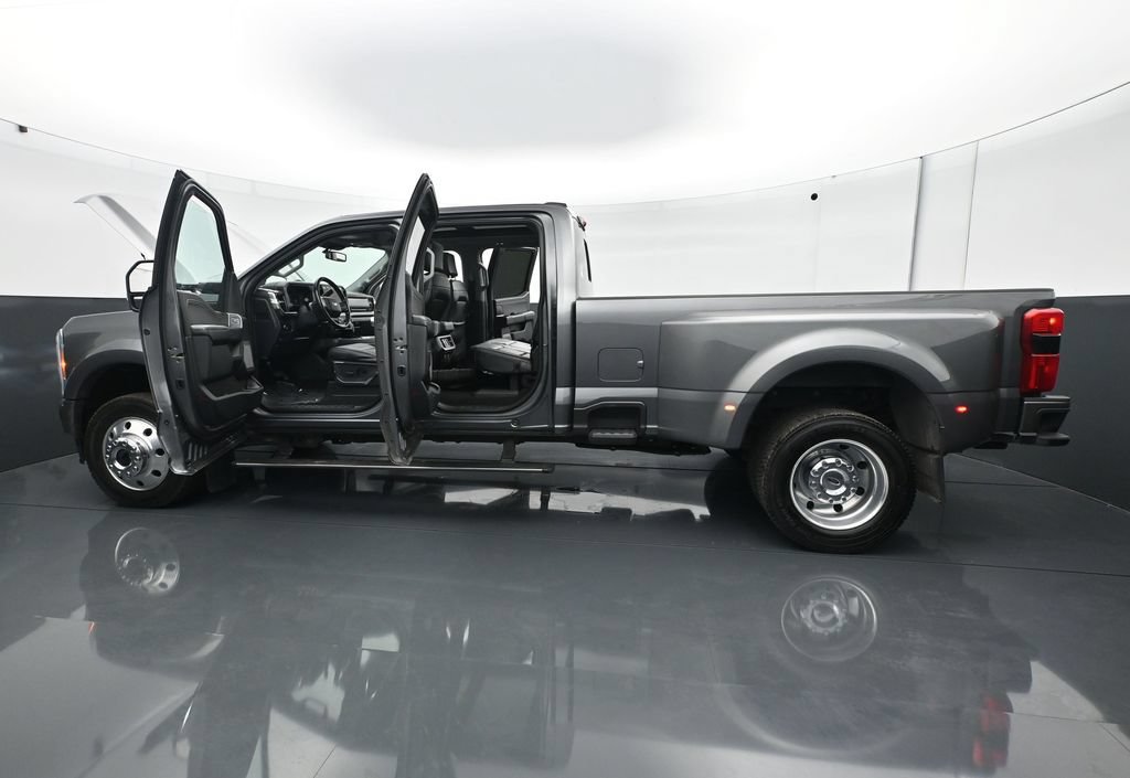 Used 2023 Ford F450 Lariat w/ Lariat Ultimate Package AWD/4WD image 42