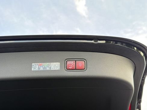 Certified 2026 Mercedes-Benz GLC 300 4MATIC image 15