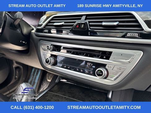 Used 2020 BMW 750i xDrive w/ M Sport Package image 17
