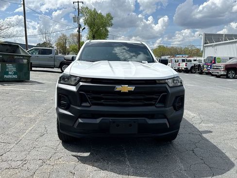 Used 2024 Chevrolet Colorado W/T image 3
