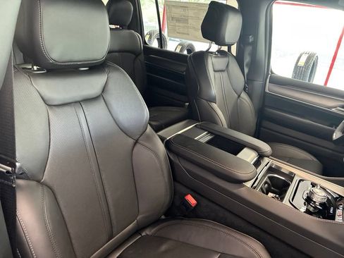 New 2026 Jeep Grand Wagoneer 4WD image 41