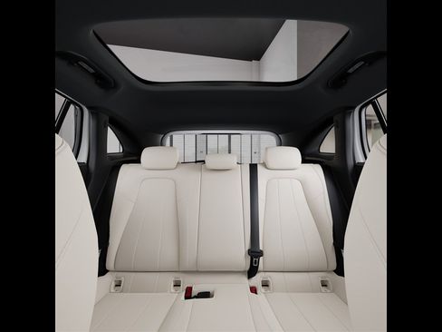 Certified 2026 Mercedes-Benz GLA 250 4MATIC image 44