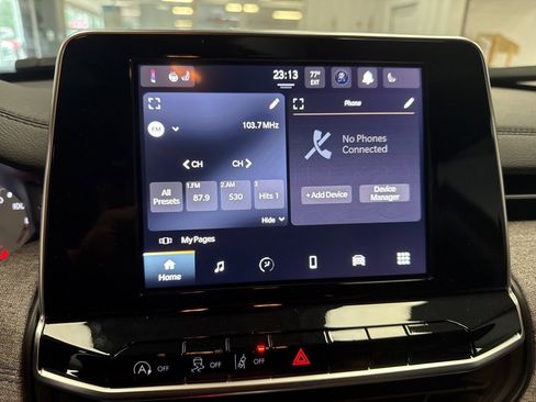 New 2025 Jeep Compass Latitude image 19