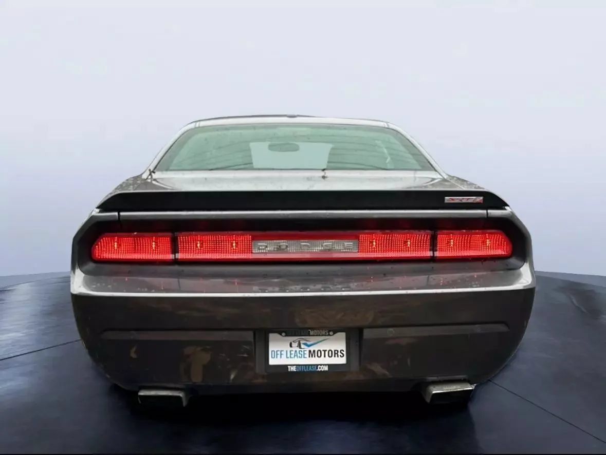 Used 2014 Dodge Challenger SRT8 RWD image 4