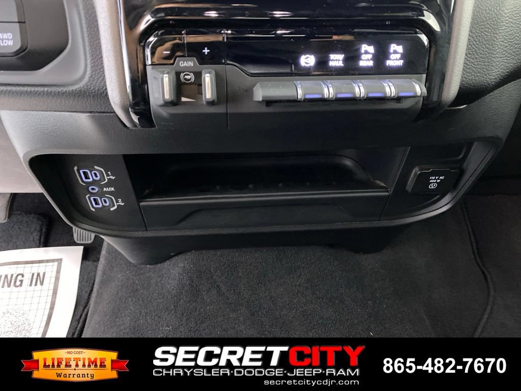 Used 2026 RAM 2500 Laramie AWD/4WD image 23