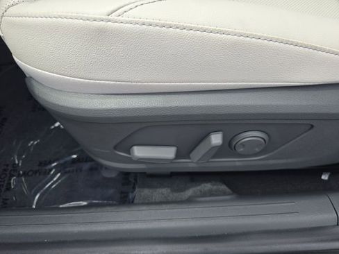 New 2025 Hyundai Sonata Limited image 12