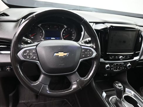 Used 2020 Chevrolet Traverse LT w/ LT Premium Package AWD/4WD image 16