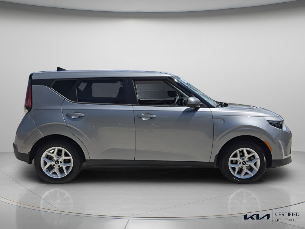 Certified 2024 Kia Soul LX w/ Option Group 015 FWD image 4