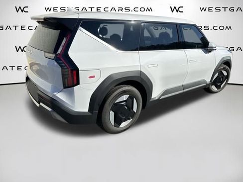 New 2026 Kia EV9 Light RWD image 30