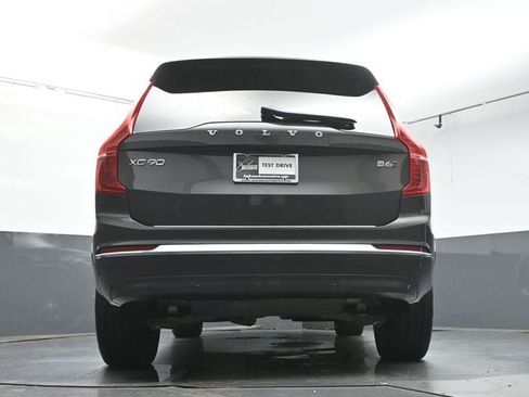 Certified 2023 Volvo XC90 B6 Ultimate w/ Protection Package Premier AWD/4WD image 39