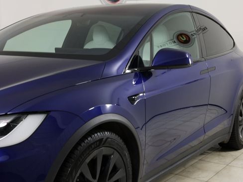 Used 2022 Tesla Model X image 48