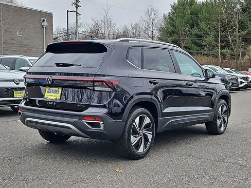 New 2026 Volkswagen Taos SE AWD/4WD image 5