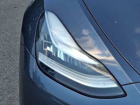 Used 2022 Tesla Model Y Long Range AWD/4WD image 11