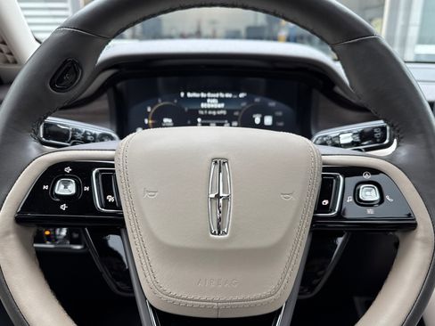 Used 2024 Lincoln Aviator Reserve w/ Equipment Group 201A image 25