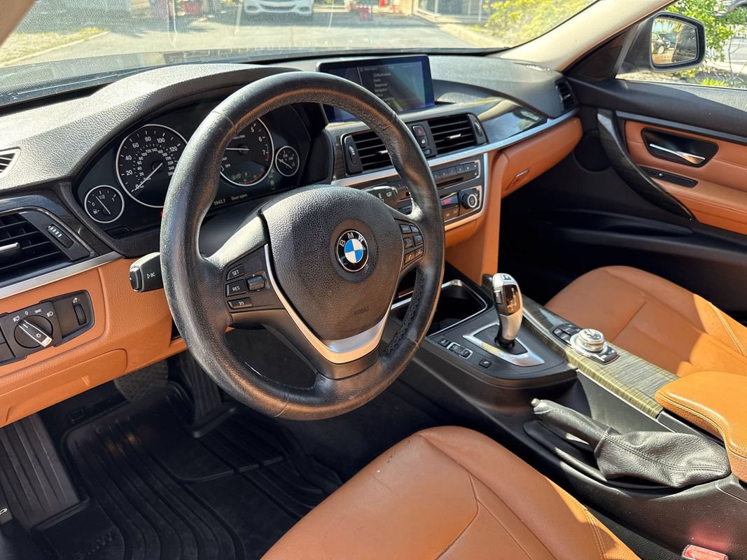 Used 2013 BMW 328i xDrive Sedan AWD/4WD image 9