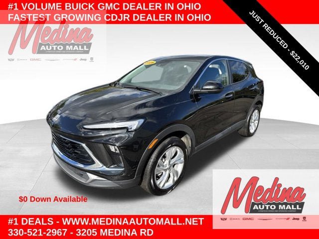 Used 2025 Buick Encore GX Preferred w/ Comfort Package AWD/4WD image 1