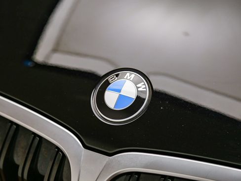 Used 2023 BMW 330i Sedan w/ Premium Package RWD image 9