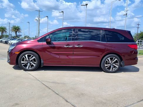 Used 2019 Honda Odyssey Elite image 4