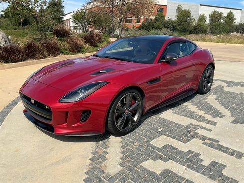 Used 2017 Jaguar F-TYPE R image 6