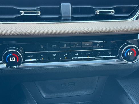 Used 2026 Chevrolet Equinox ACTIV image 30