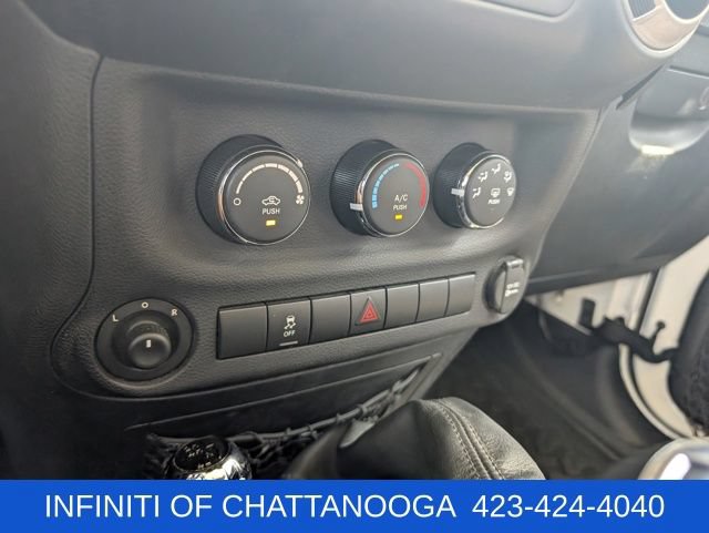 Used 2012 Jeep Wrangler Unlimited Sport AWD/4WD image 15
