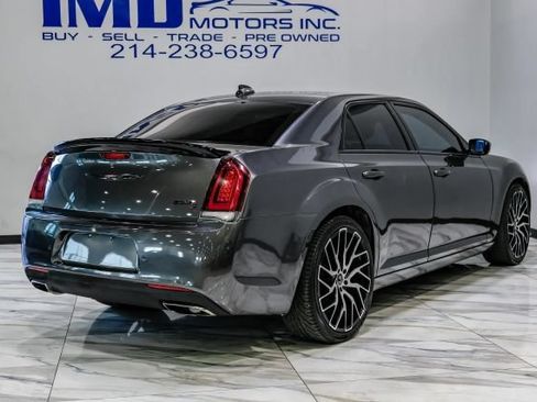 Used 2021 Chrysler 300 S RWD image 8