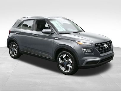 New 2025 Hyundai Venue SEL